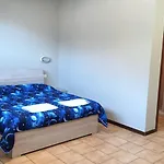 بيت شباب Casthello Di Vallecamonica