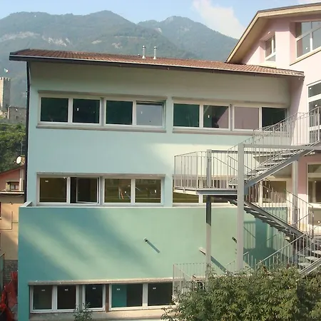 Hostal Casthello Di Vallecamonica Breno